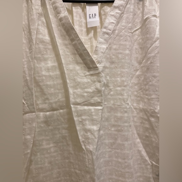 GAP top - Picture 2 of 3